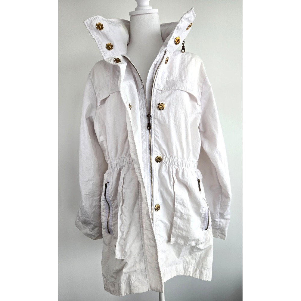 Vintage White Foldable Hood (Zipped) and Sleeves (Button) Wind Breaker Cinched